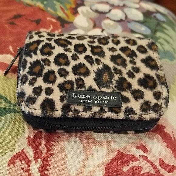 kate spade Accessories - Kate Spade Leopard Print Wallet! Like New!